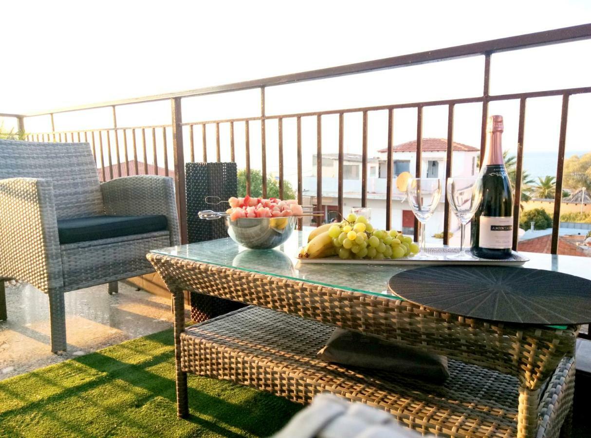 Pure Bliss Luxury Beachfront Apartment With Panoramic Sea Views, Electric Bbq, Gym Equipment And More Агия Триас Екстериор снимка